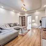 La Teatru - 2Bd Apartment Near Theatre And Old Town