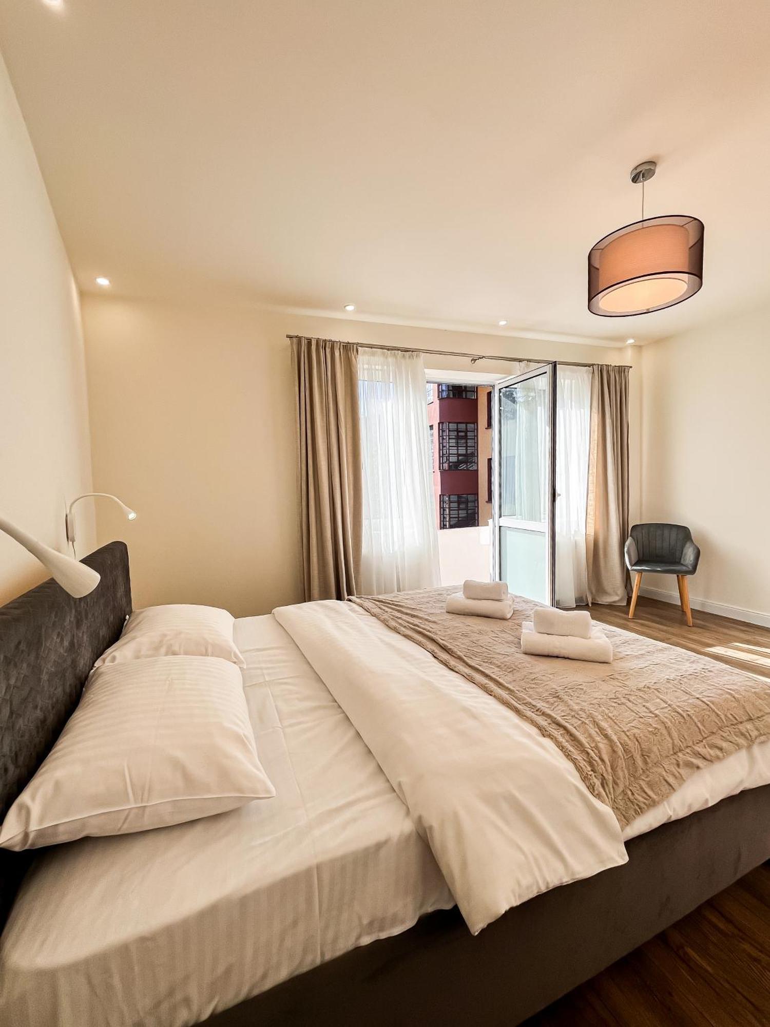 La Teatru - 2bd Near Theatre And Old Town Apartament *
